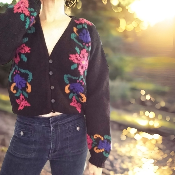 Vintage Sweaters - Vtg 100% Wool 90s Cropped Cardigan